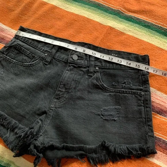 Nordstrom Big Star | Kyle Boyfriend Distressed Black Denim Shorts | 27 - Picture 6 of 6